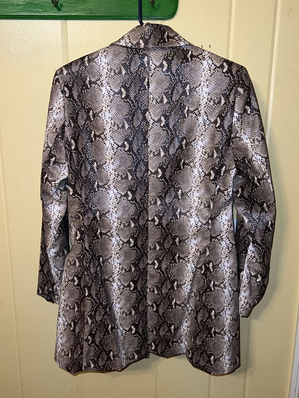 Ariat Snakeskin Western Chic Embossed Brown Tan Button Front Blazer Size S - Picture 7 of 13